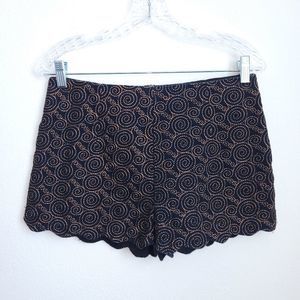 Very j Embroidered shorts Medium